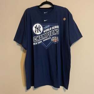 Nike New York Yankees 2009 World Series Champions Graphic T-Shirt XL Loose Fit